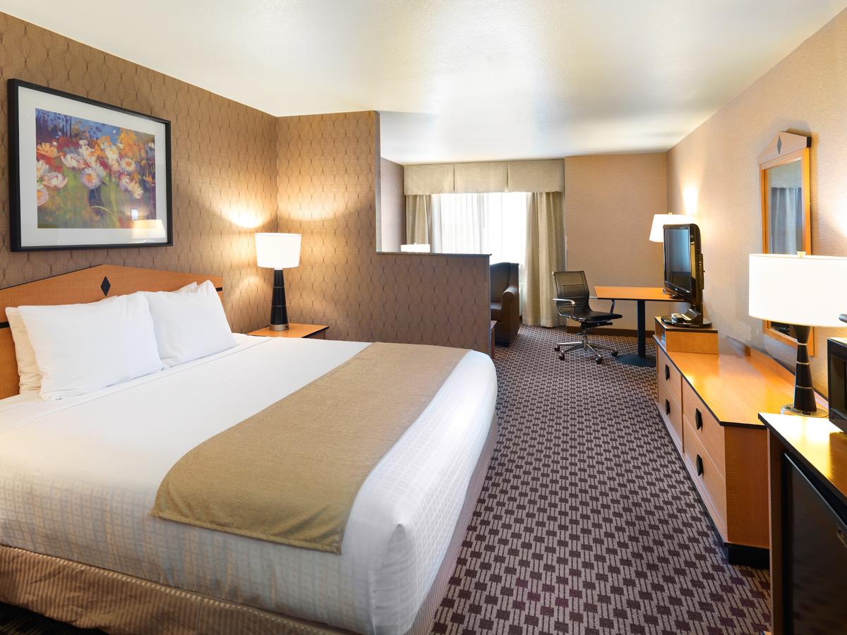 Crystal Inn Hotel & Suites West Valley City
