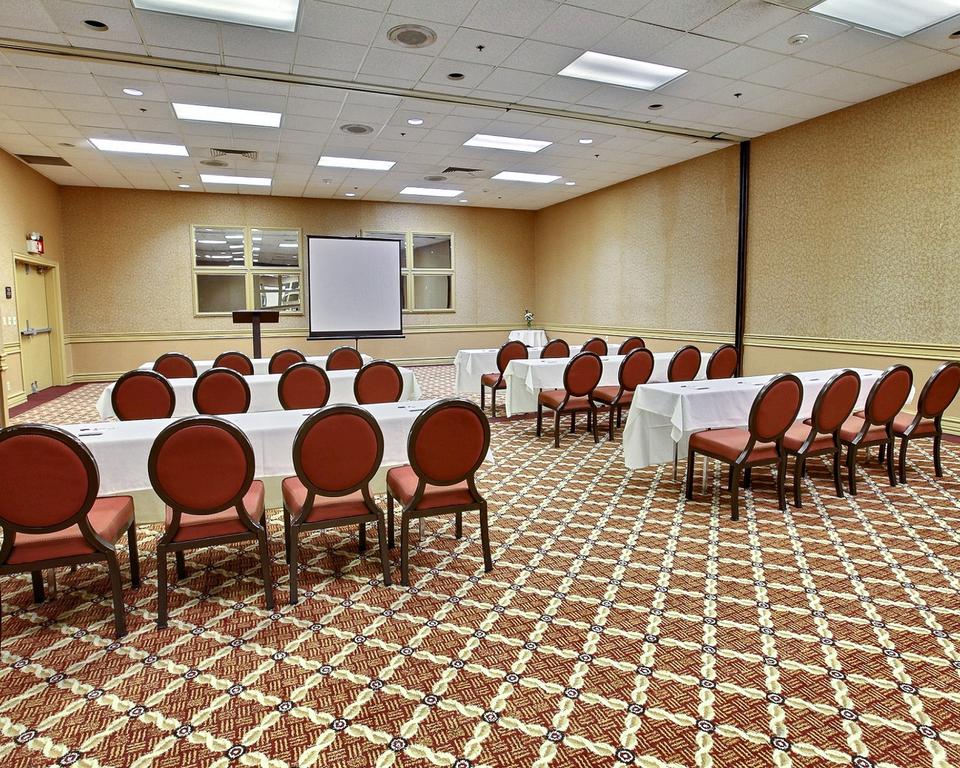 Clarion Inn Tulsa International Airport