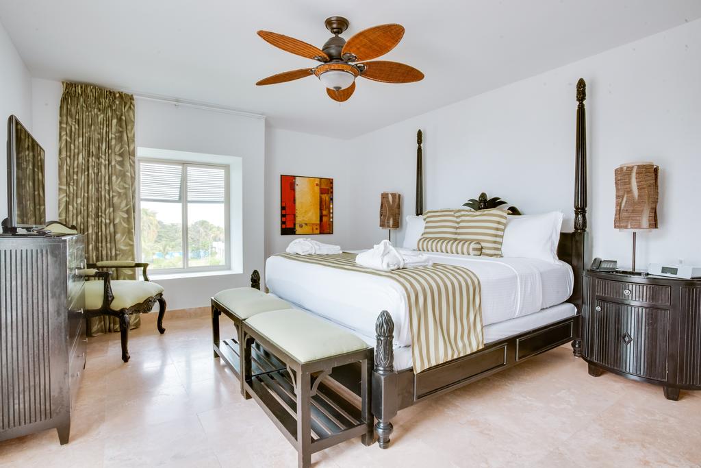 Las Terrazas Resort and Residences