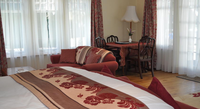 Pine Trees Hotel