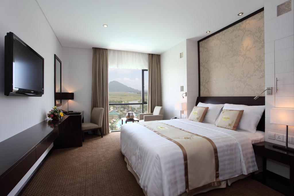 Cendeluxe Hotel - Managed by H & K Hospitality