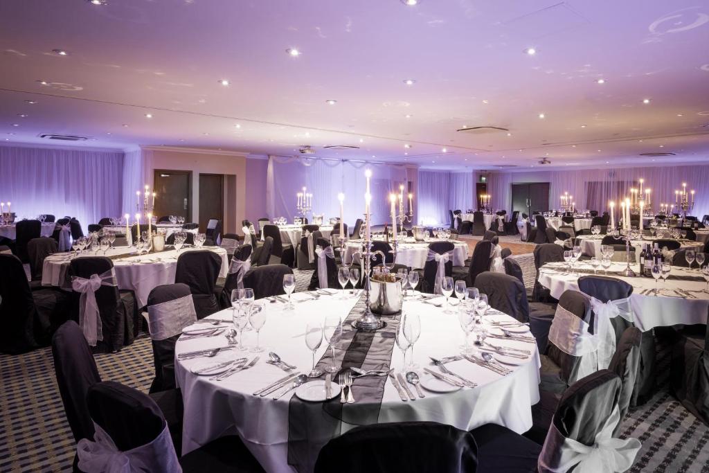 Holiday Inn Glasgow Airport