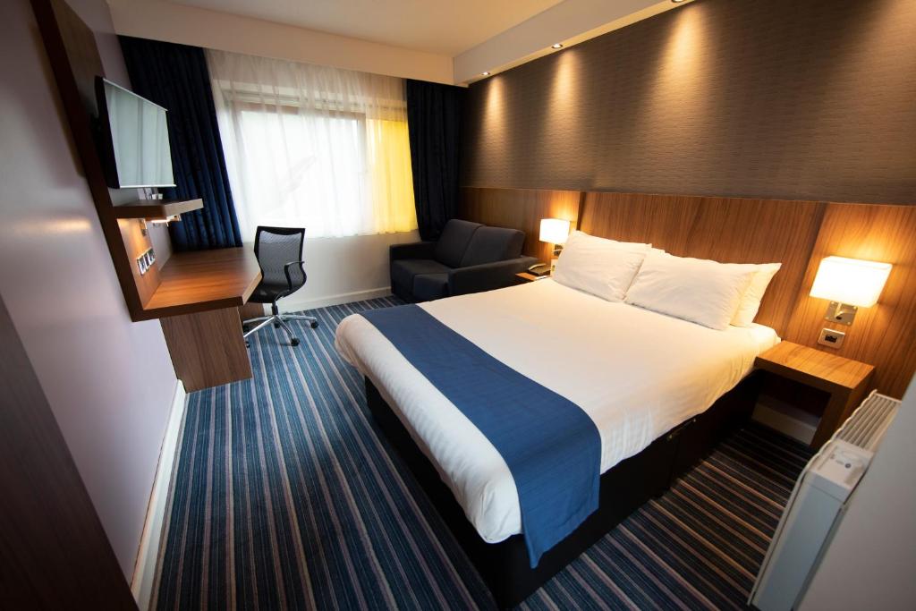 Holiday Inn Express Chester - Racecourse