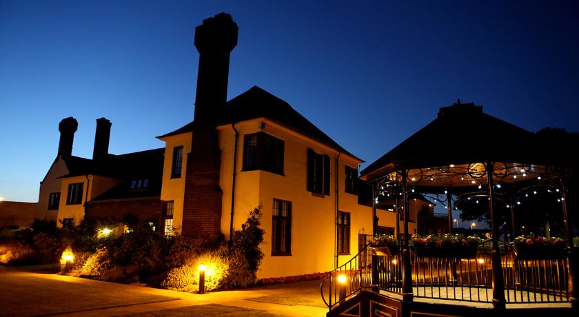 Western House Hotel At Ayr Racecourse
