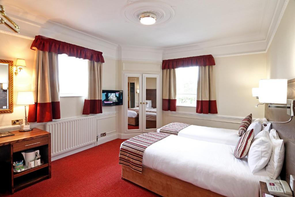 Mercure Wolverhampton Goldthorn Hotel