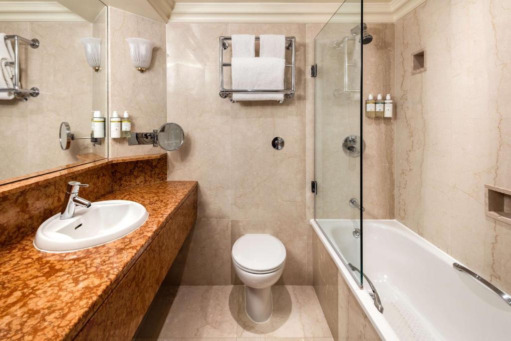 Radisson Blu Edwardian Heathrow Hotel