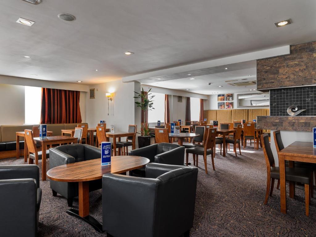 Holiday Inn Express London Gatwick - Crawley