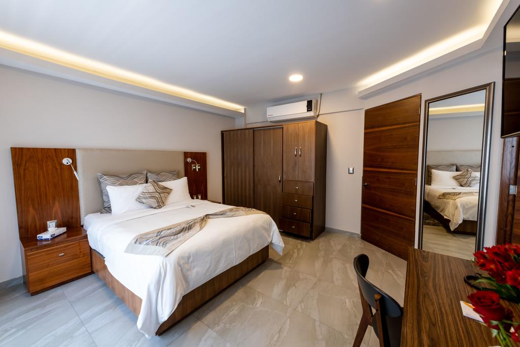 J Towers Hotel Boutique