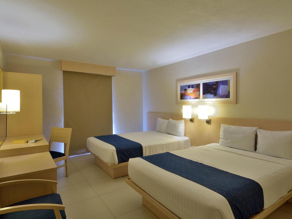 City Express Suites Playa del Carmen
