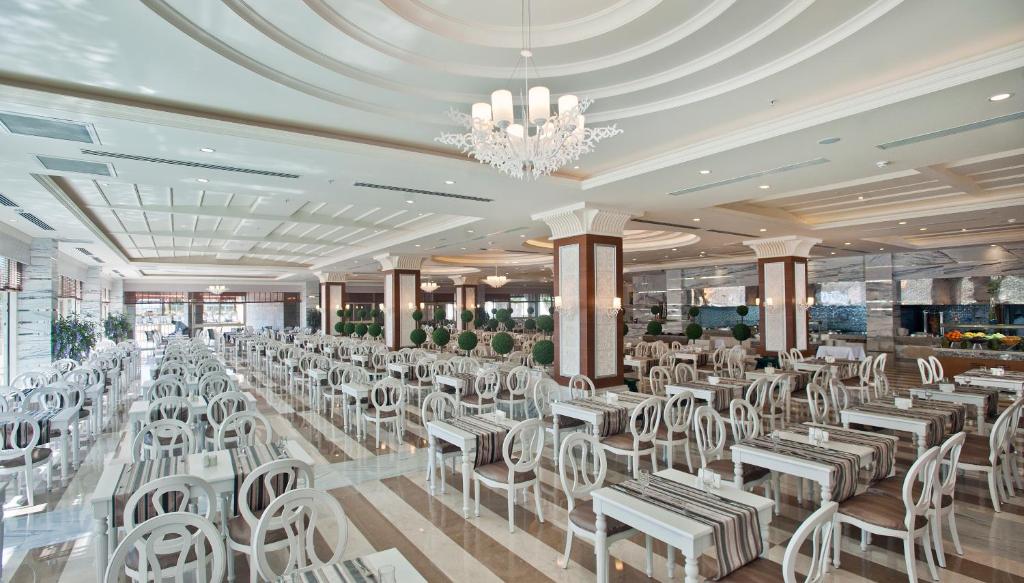 Crystal Palace Luxury Resort & Spa - All Inclusive