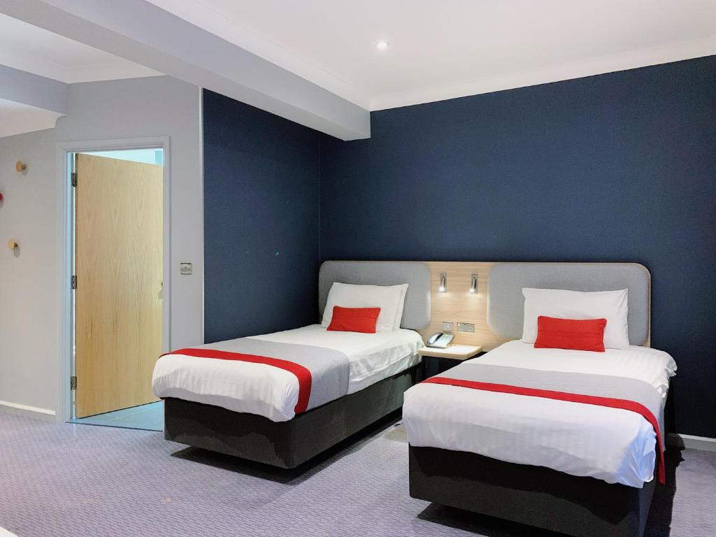 Holiday Inn Express London Victoria