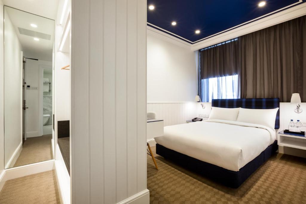 Radisson Blu Hotel, London Tottenham Court Road (Formerly Edwardian Kenilworth)