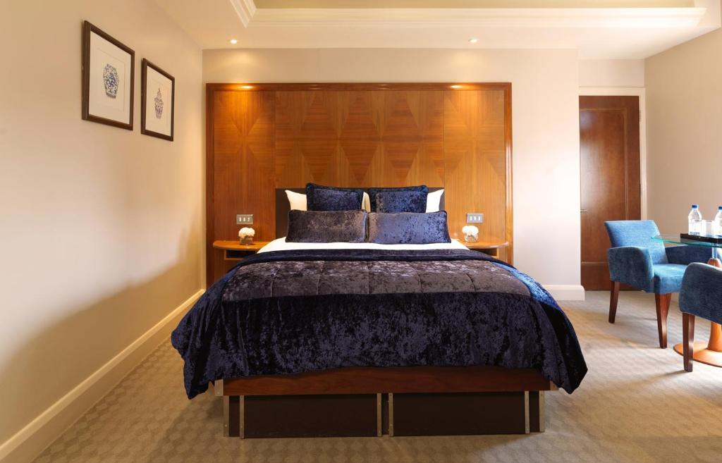 Radisson Blu Hotel, London Tottenham Court Road (Formerly Edwardian Kenilworth)