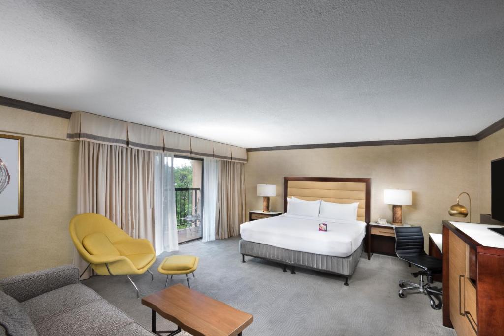 Crowne Plaza Resort Asheville