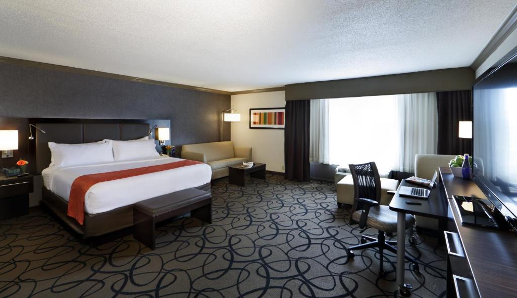 Holiday Inn Boston Bunker Hill Area