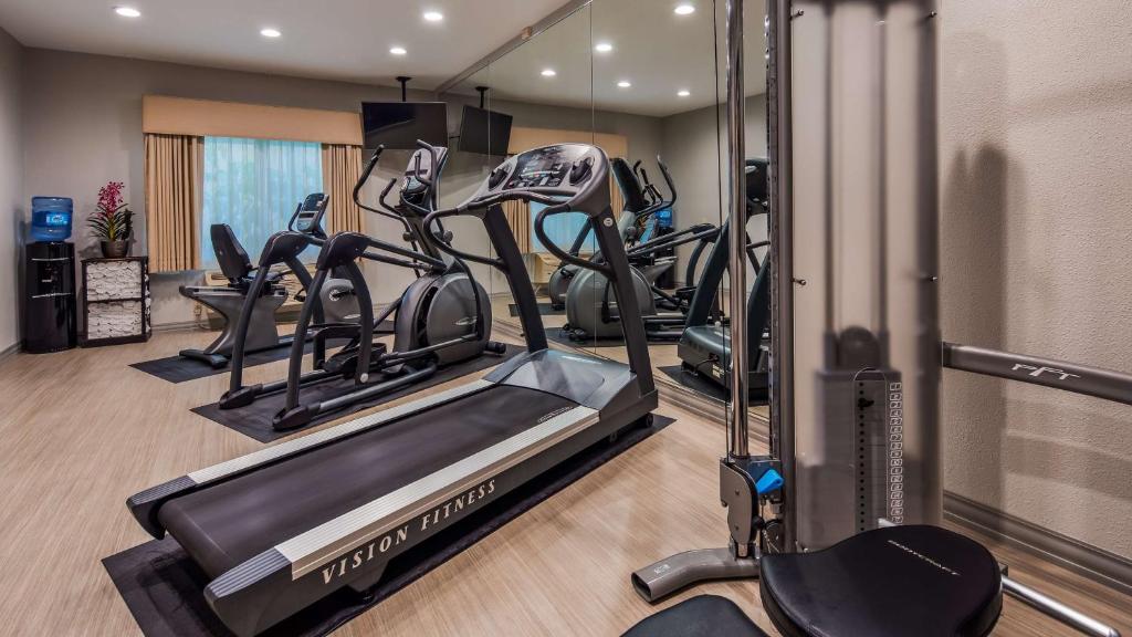 Best Western Plus Executive Inn