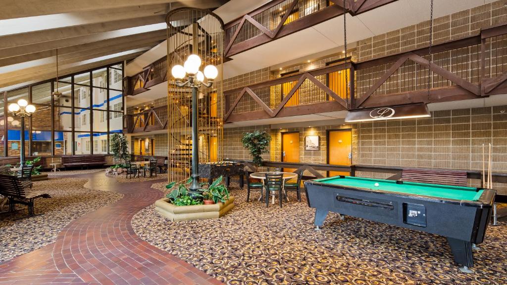 Best Western Plus Longbranch Hotel & Convention Center