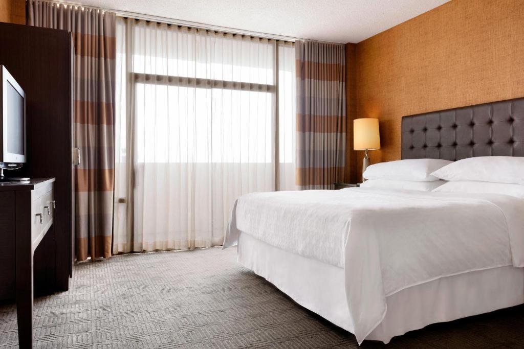 The Sheraton Charlotte Hotel (Formerly The Blake)