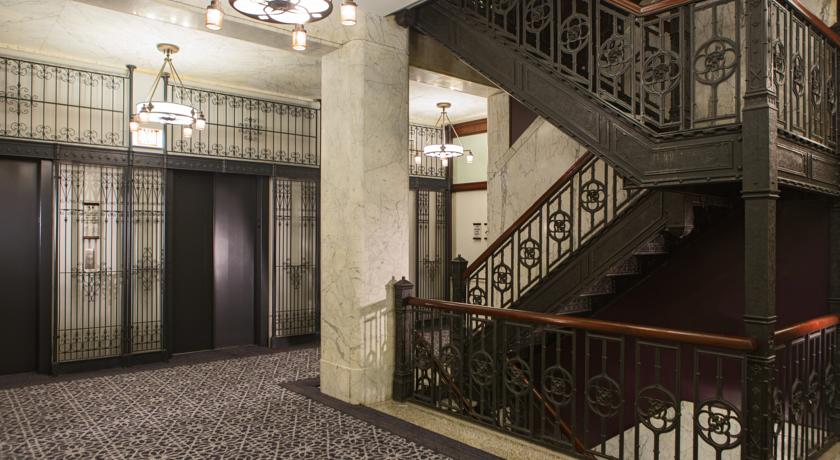 Staypineapple, An Iconic Hotel, The Loop