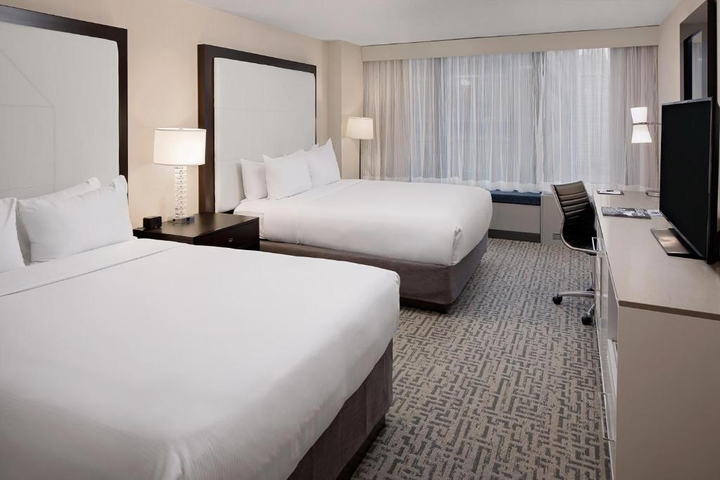 DoubleTree by Hilton Chicago - Magnificent Mile