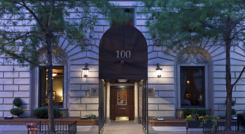 Selina Chicago (Formerly The Tremont)