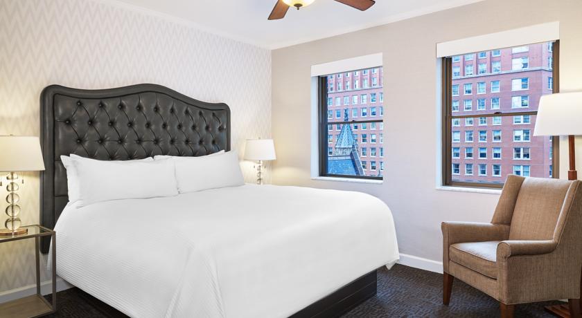 Selina Chicago (Formerly The Tremont)