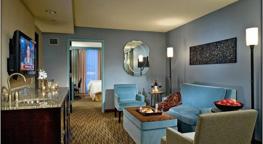 Crowne Plaza Lombard Downers Grove