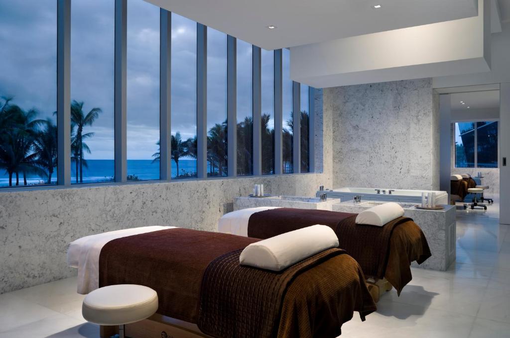 Fontainebleau Miami Beach
