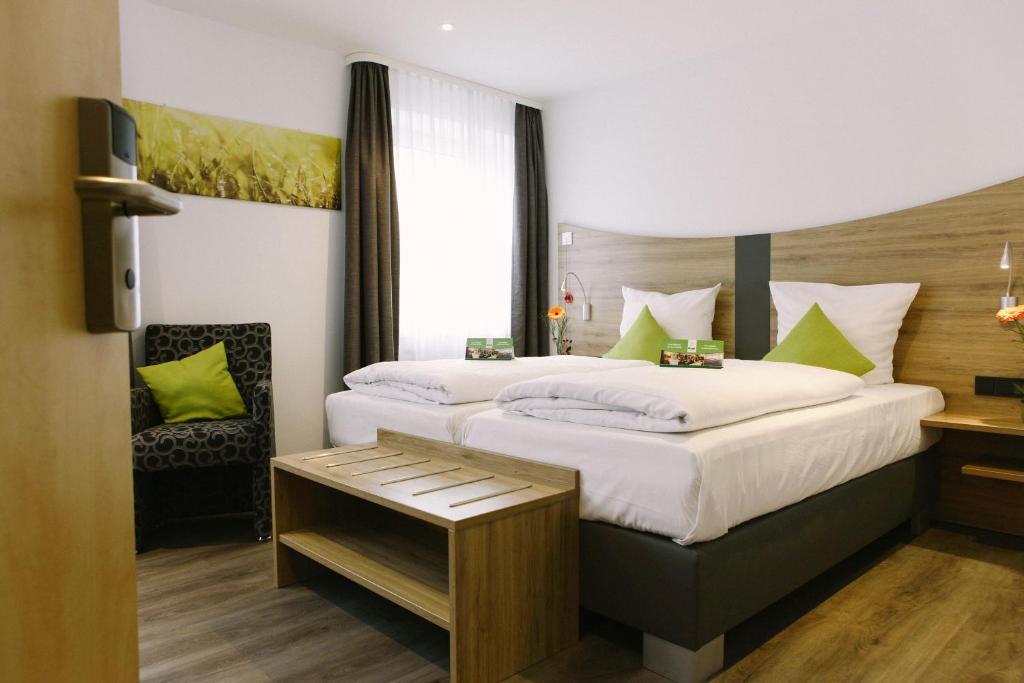 TOP KHR ParkHotel