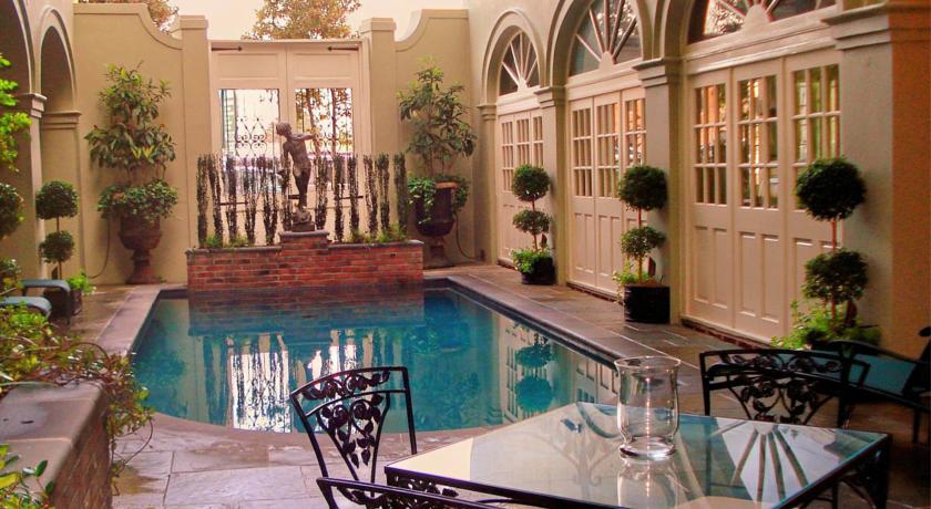Bienville House