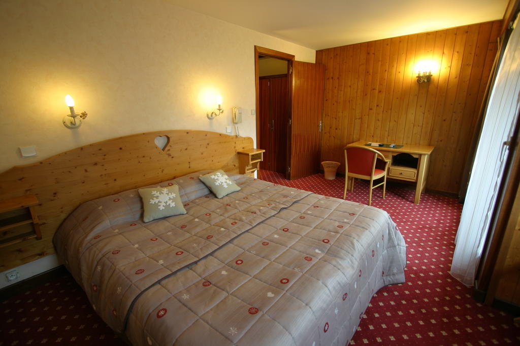 Hotel Chris-tal