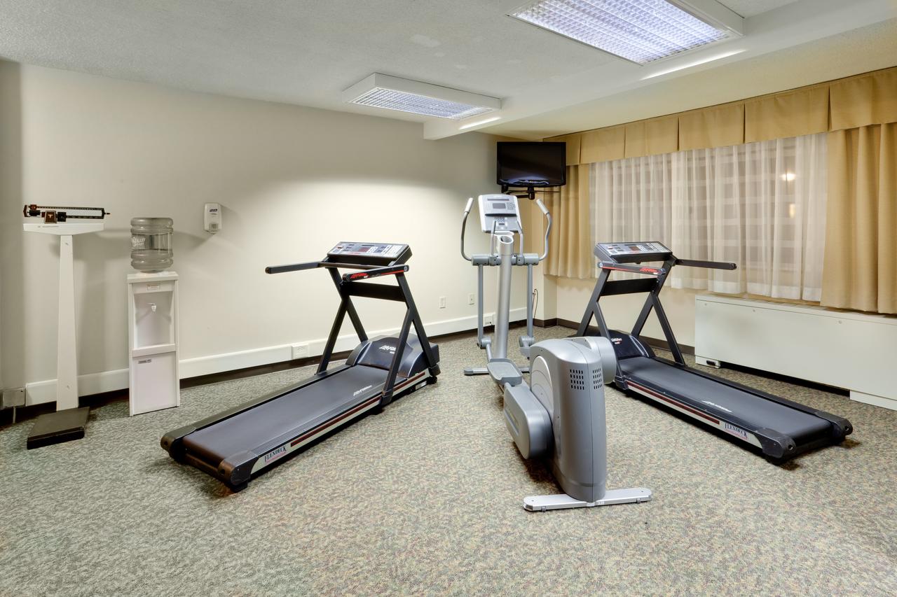 Holiday Inn Syracuse-Liverpool-Exit 37