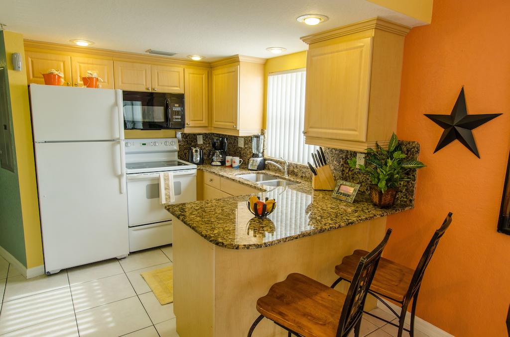 South Beach Condo Hotel by Sunsational Beach Rentals LLC