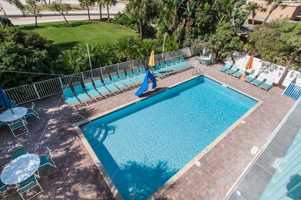 South Beach Condo Hotel by Sunsational Beach Rentals LLC