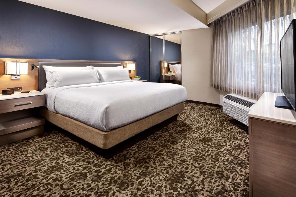 Hilton Garden Inn San Diego Mission Valley Stadium