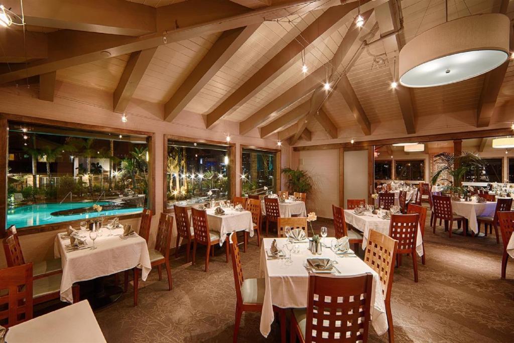 Best Western Plus Island Palms Hotel & Marina