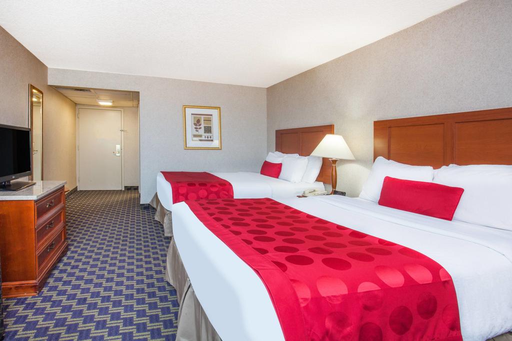 Ramada Hotel & Conf Cntr by Wyndham Jacksonville/Baymeadows