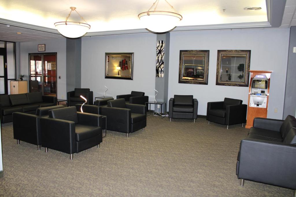 Ramada by Wyndham Reno Hotel and Casino