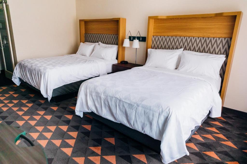 Holiday Inn Hotel & Suites Phoenix - Mesa / Chandler