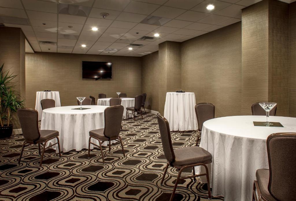 Crowne Plaza Phoenix - Phx Airport