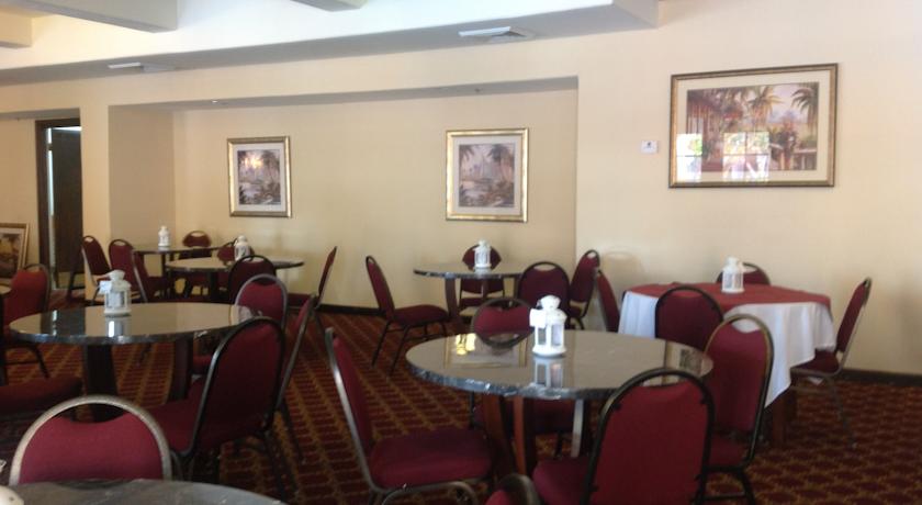 Ramada by Wyndham Kissimmee Downtown Hotel