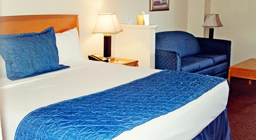 Ramada by Wyndham Kissimmee Downtown Hotel