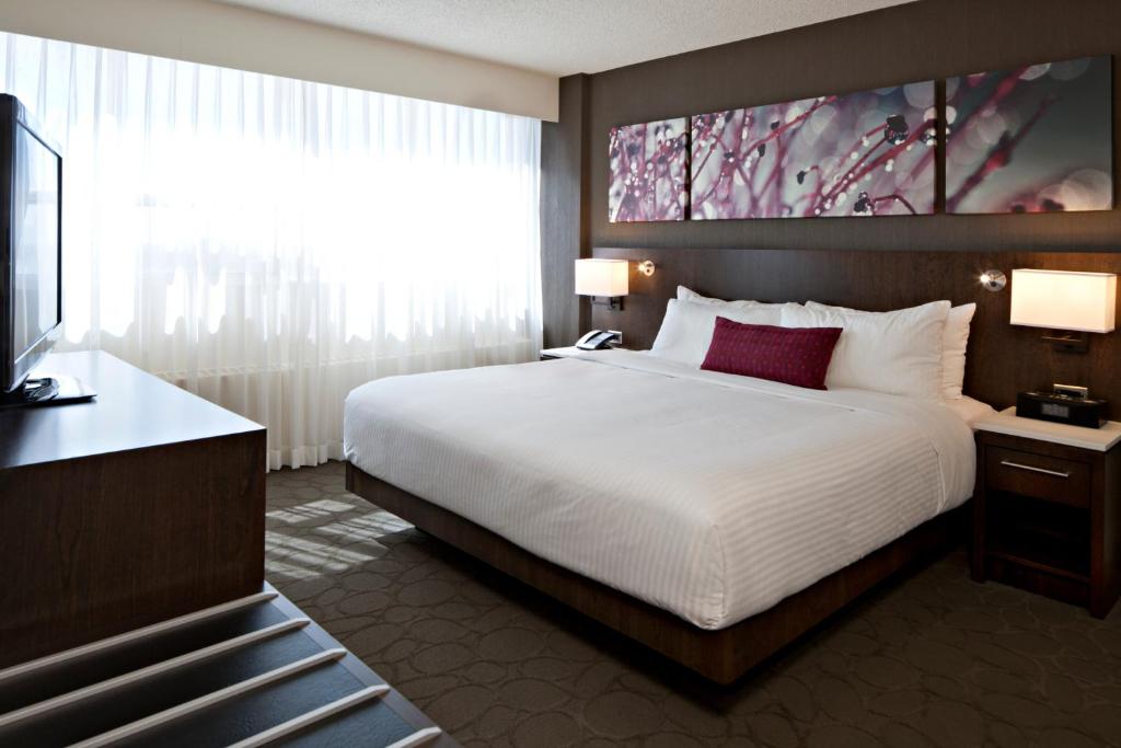 Delta Hotels by Marriott Edmonton South Conference Centre