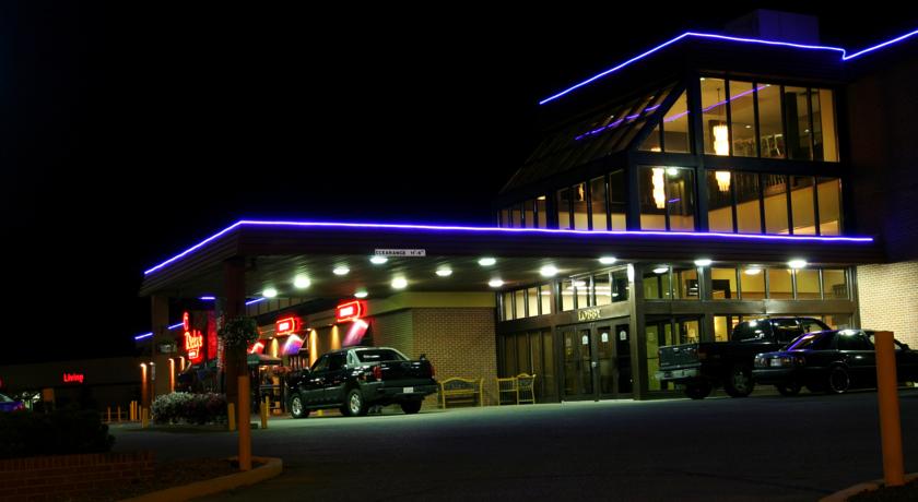 SureStay Plus Hotel by Best Western Seven Oaks