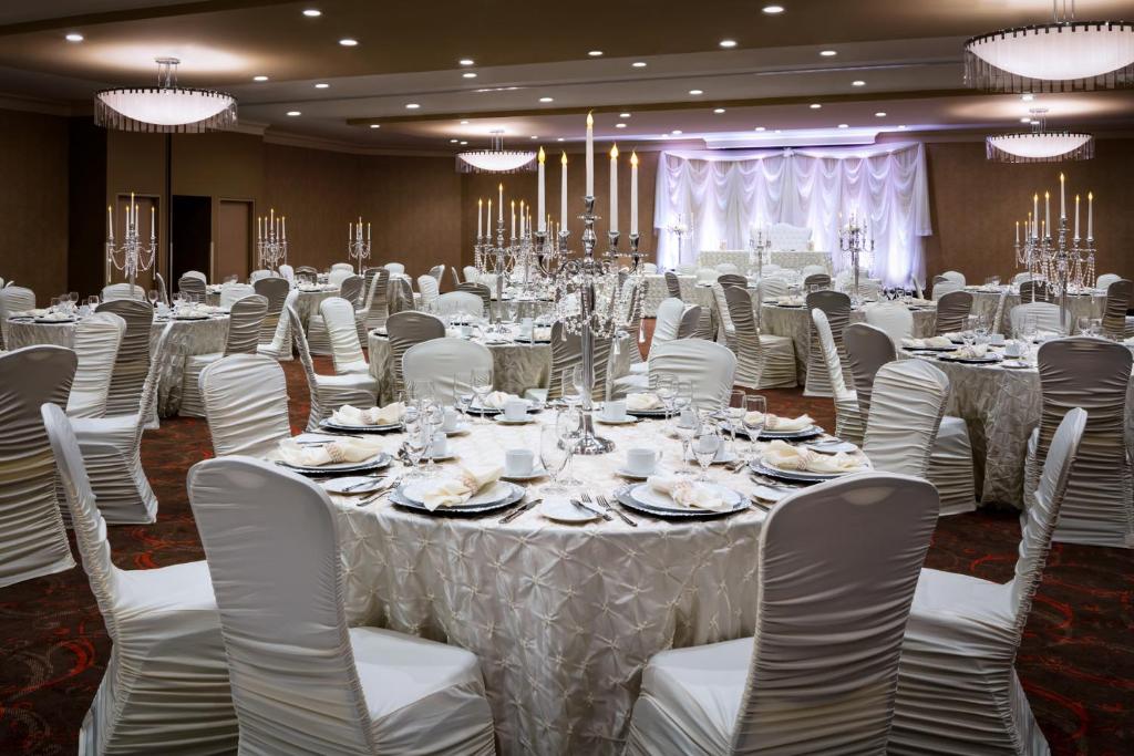 Delta Hotels by Marriott Sault Ste. Marie Waterfront