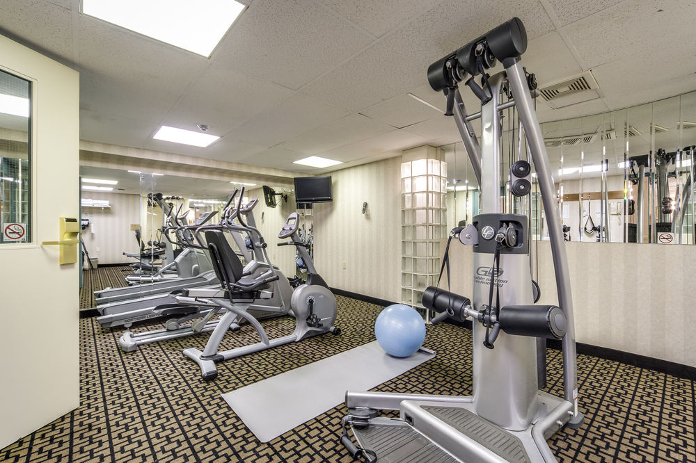 Monte Carlo Inn Oakville Suites