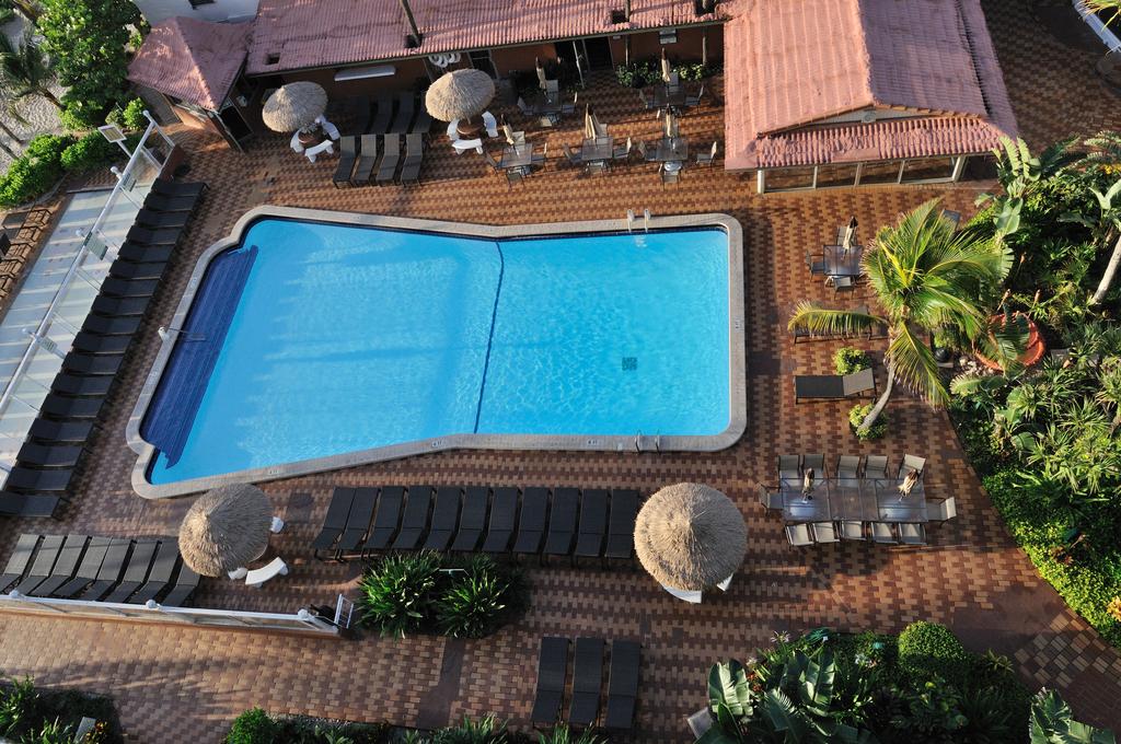 Beachcomber Resort & Villas
