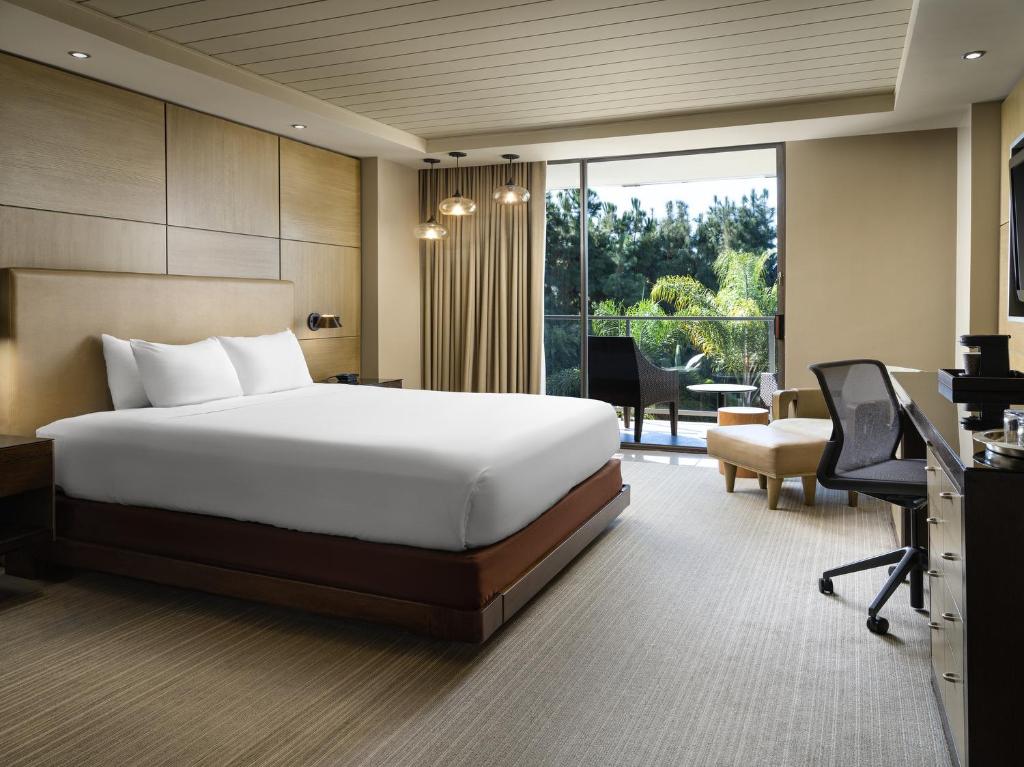 Hotel La Jolla, Curio Collection by Hilton