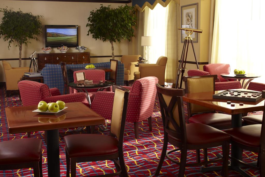 Renaissance Mobile Riverview Plaza Hotel