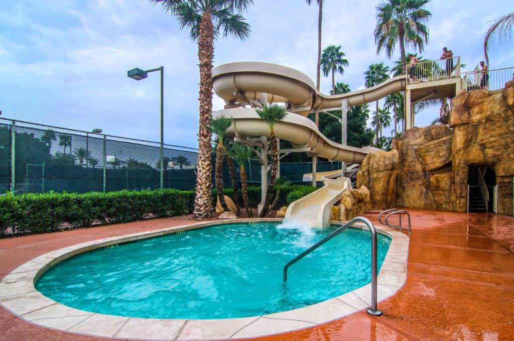 Sheraton Crescent Hotel